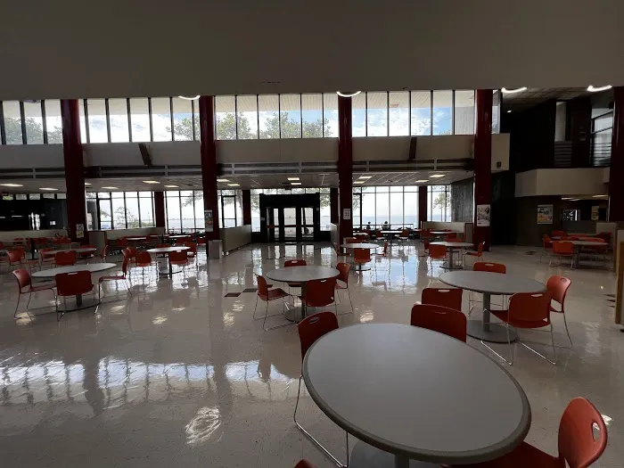 Cafeteria Picture 9