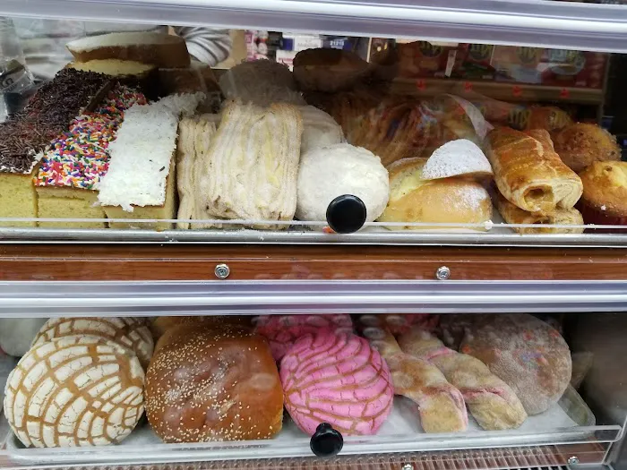 Stop one Deli Picture 9