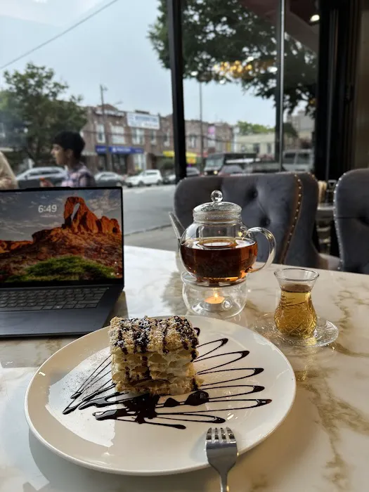 Totli Cafe Picture 1