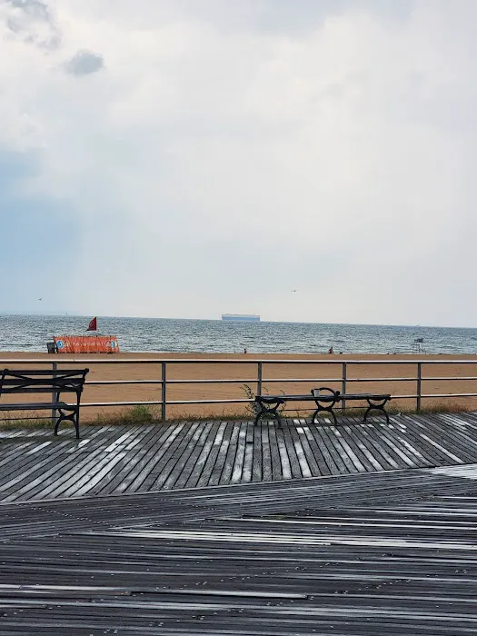 Boardwalk Beer Garden Picture 4