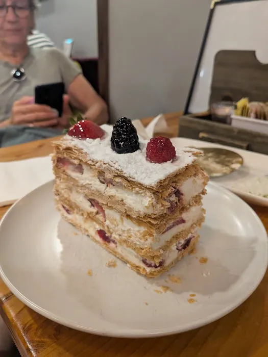 Pavlova Bakery Cafe Picture 7