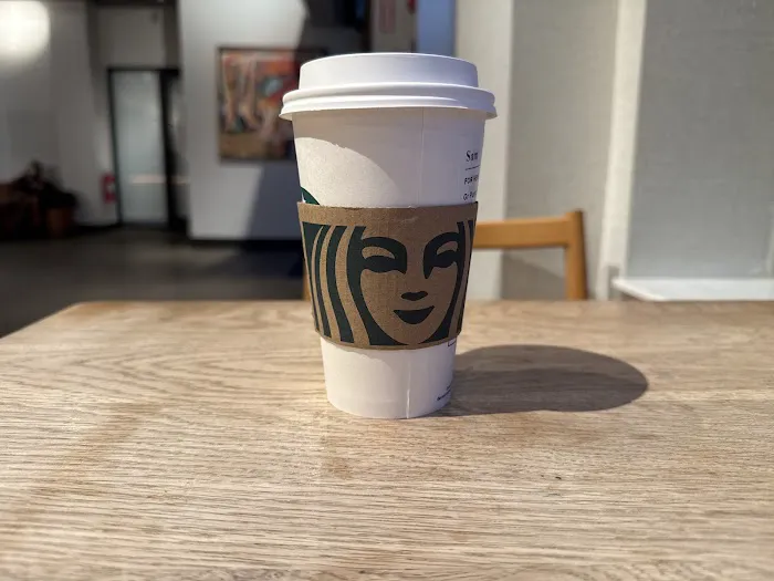 Starbucks Picture 3
