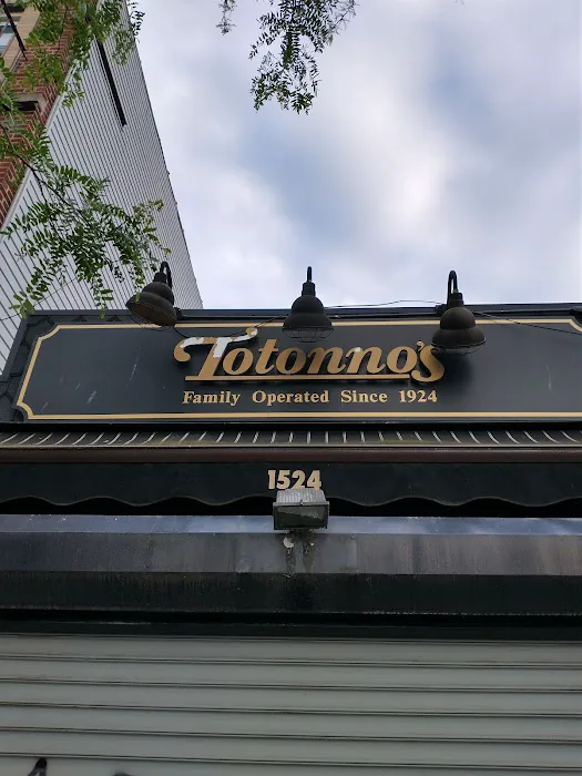 Totonno's Picture 3