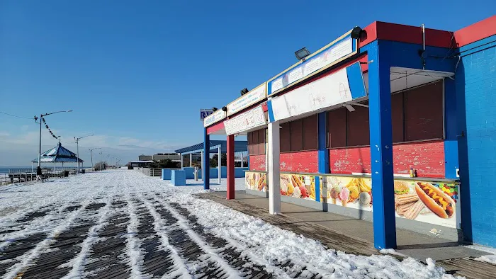 Boardwalk Grill Picture 10