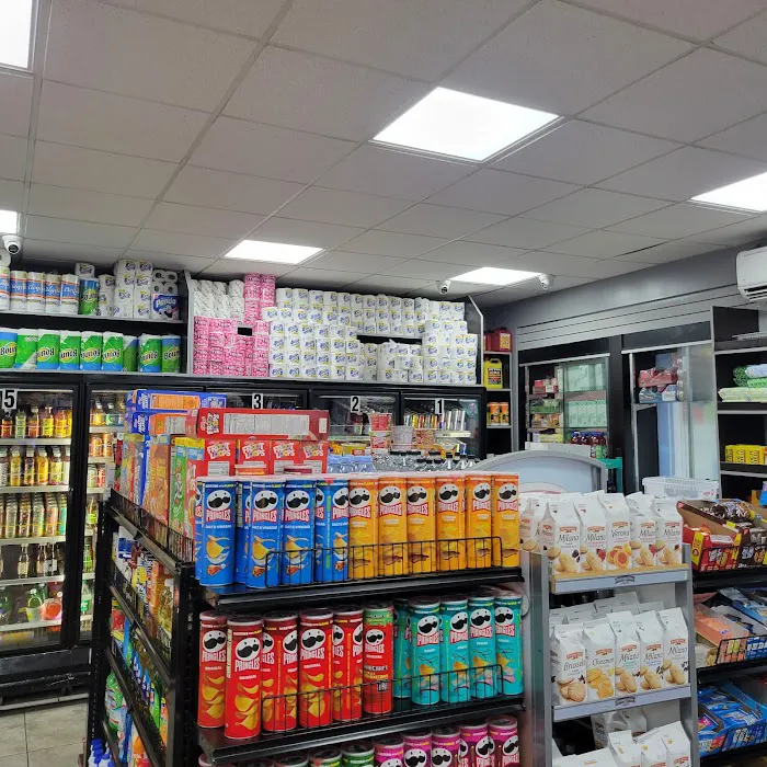 Tolins Gourmet Deli Picture 9