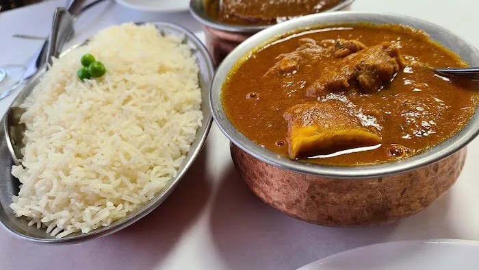 Hylan Curry & Grill Picture 1