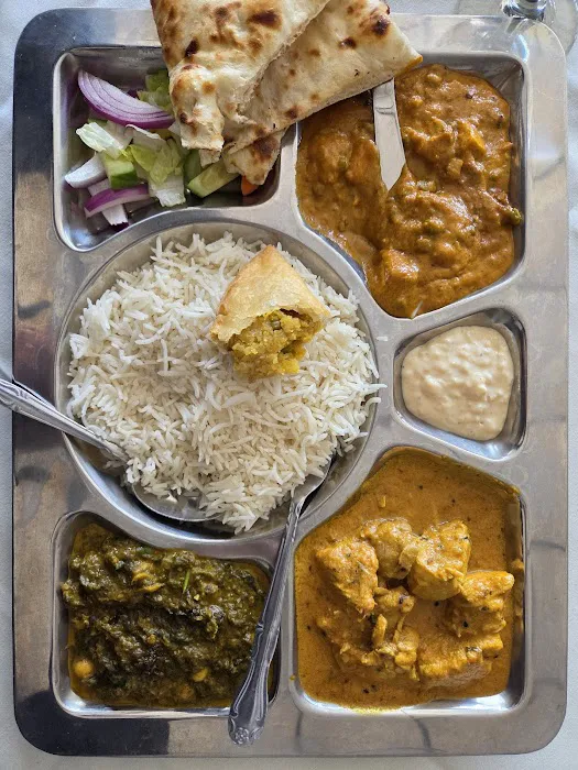 Hylan Curry & Grill Picture 4
