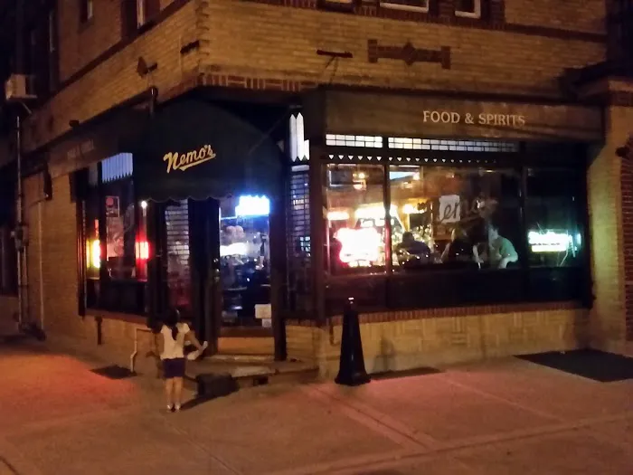 Lee's Tavern Picture 10