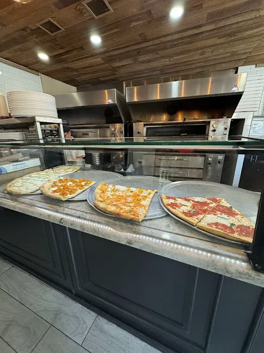 Primo Pizzeria Picture 2