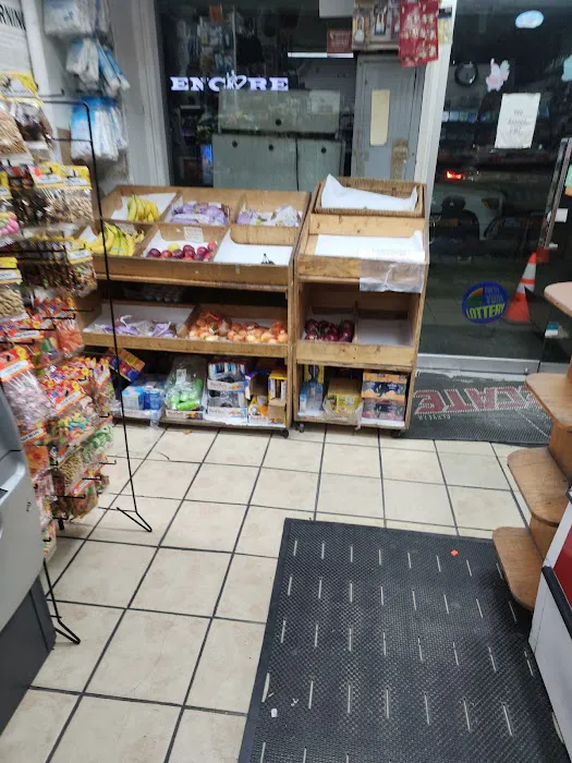 Last Stop Deli Picture 9