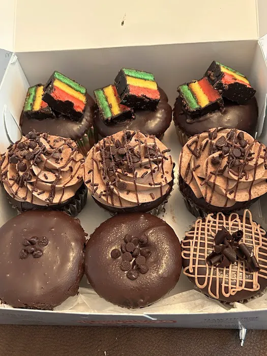 Mr. Cupcakes Picture 2