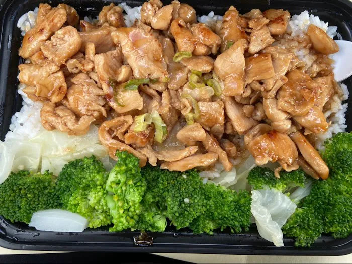 Nam's Sushi Picture 9