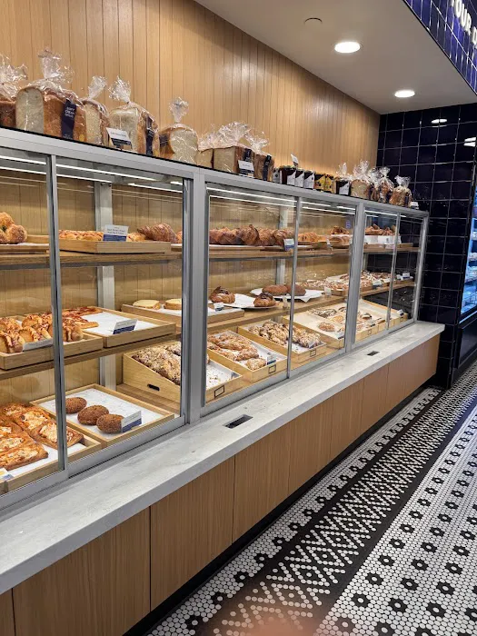 Paris Baguette Picture 1