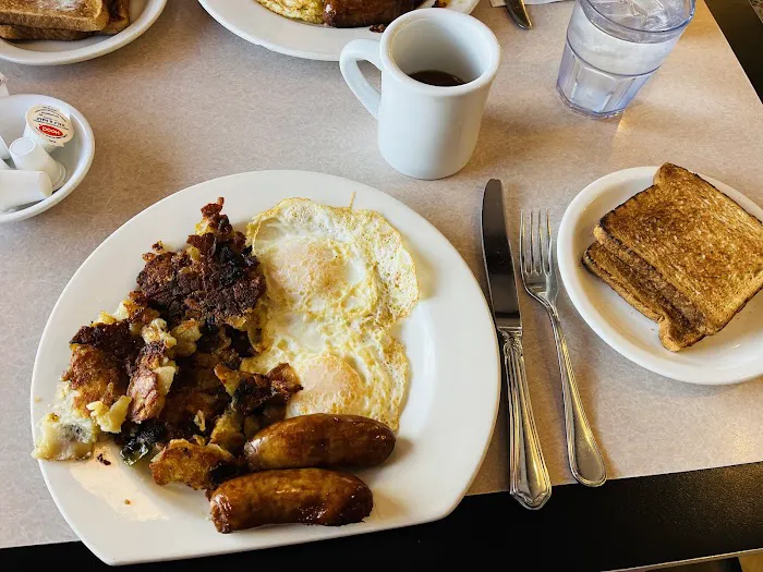 Majestic Diner Picture 7