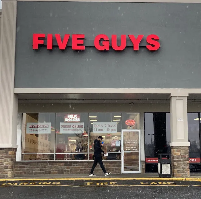 Five Guys Picture 8