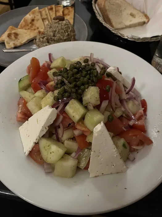 Greek City Restaurant Picture 5
