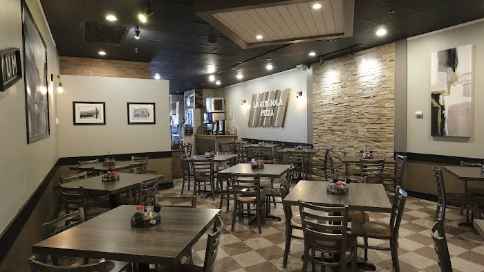 La Gondola Pizzeria Picture 5
