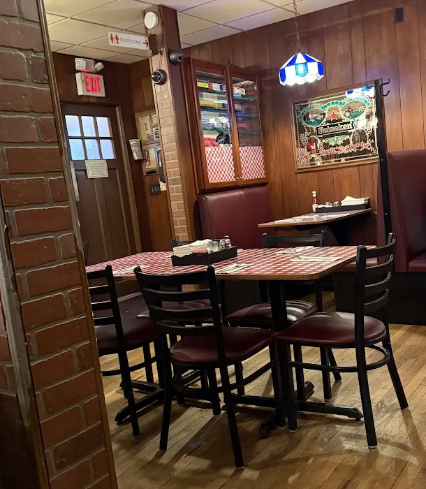 Kinchley's Tavern Picture 5