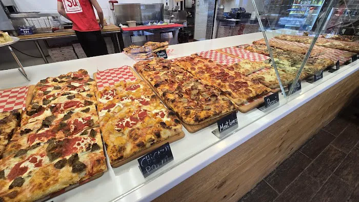 SQ Pizza Picture 6