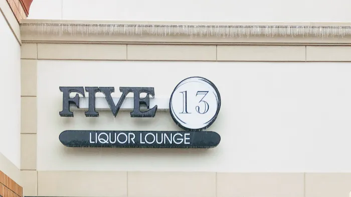 Five13 Liquor Lounge Picture 5