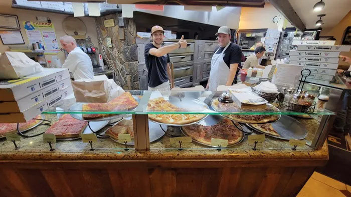 Uncle Louie's Pizza Picture 4