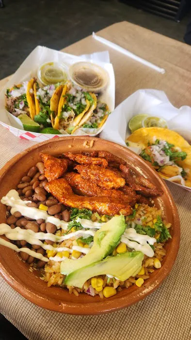 Tacos Es Vida / Tacos is life Picture 3