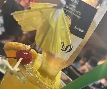 D'Carbon Bar & Grill