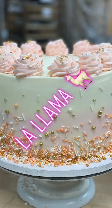 La Llama Bakery & Deli Picture 3