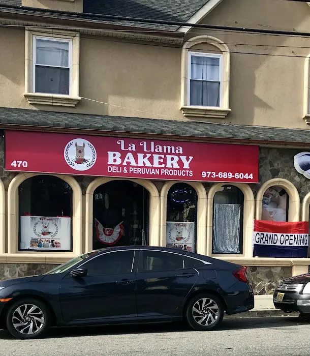 La Llama Bakery & Deli Picture 4