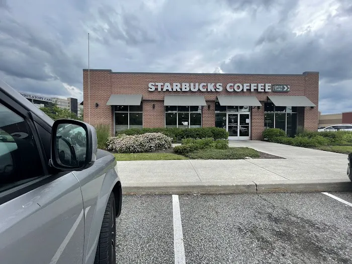 Starbucks Picture 3