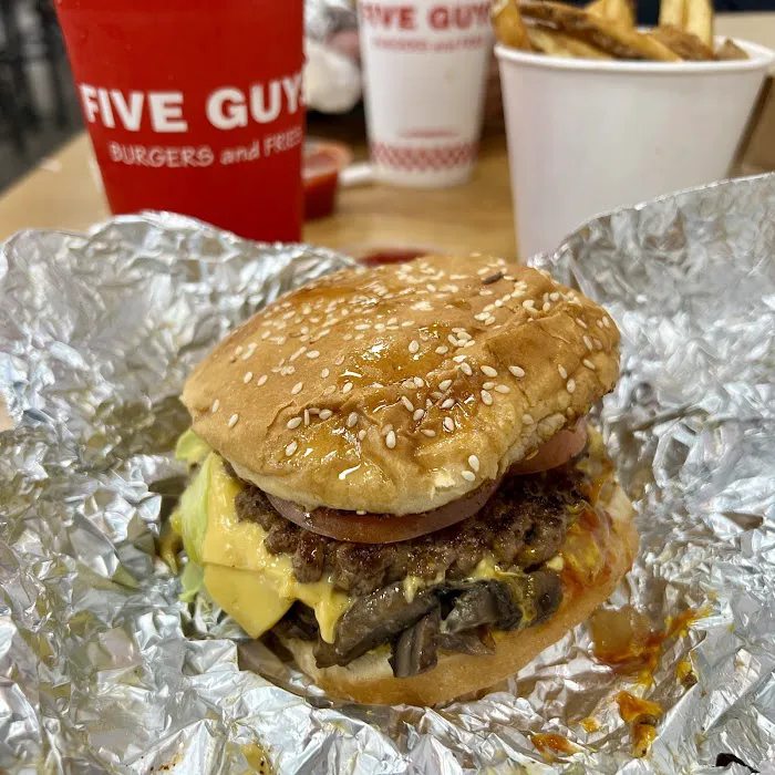 Five Guys Picture 10