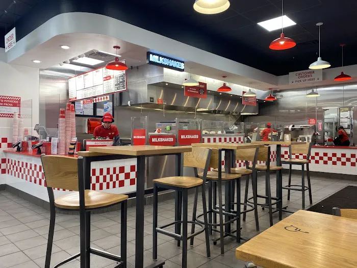 Five Guys Picture 7