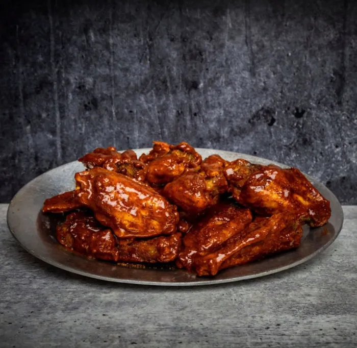 Toss Em Wing Factory Picture 4