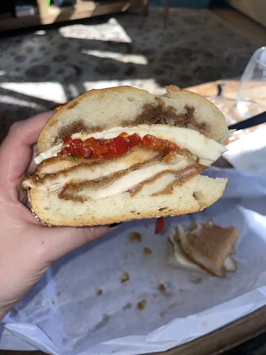 Munno's Italian Deli Picture 3