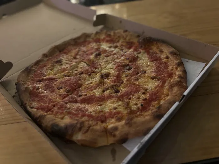 Pan and Peel Pizza Picture 6