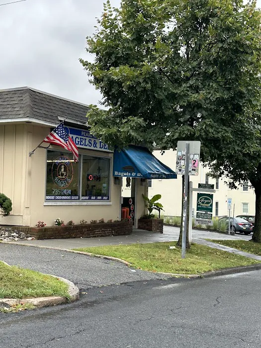 Pearl River Bagels & Deli Picture 10