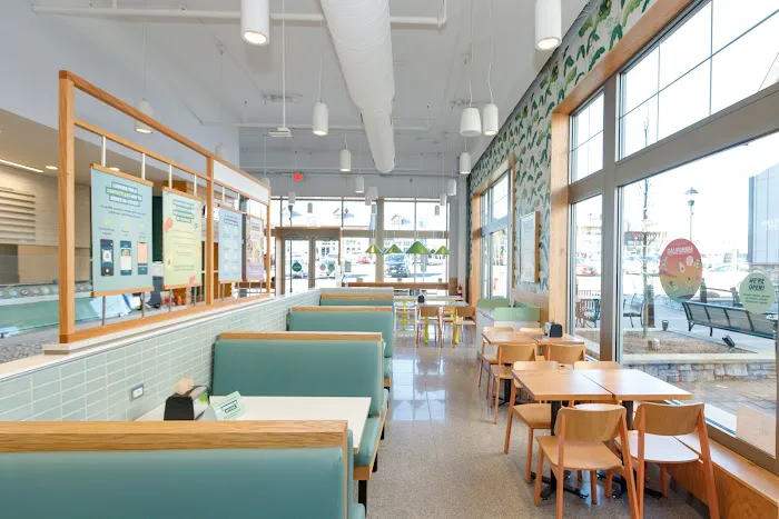 Chopt Creative Salad Co. Picture 5