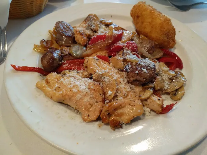 DELPINO Restaurant Picture 6