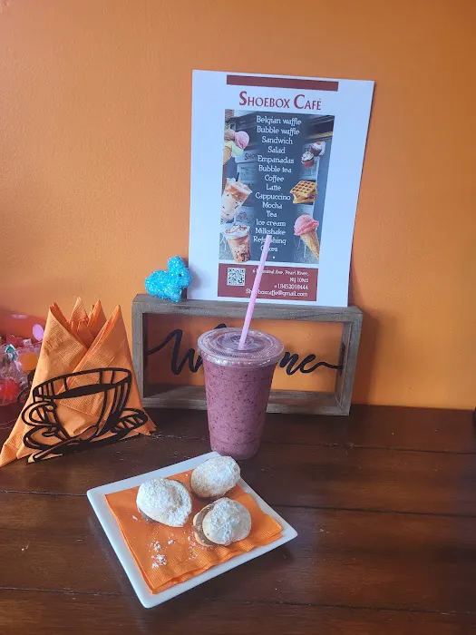 Shoebox Cafe Picture 9