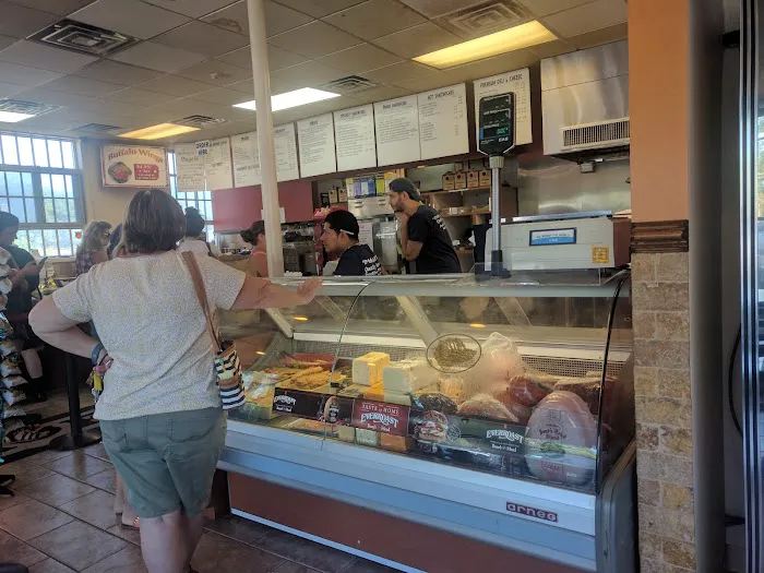 Zimi Bagel Cafe and Deli Picture 8