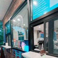 Lola's Ice Cream Korner ico