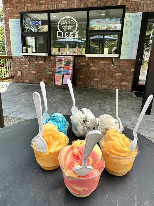 Lola's Ice Cream Korner Picture 6