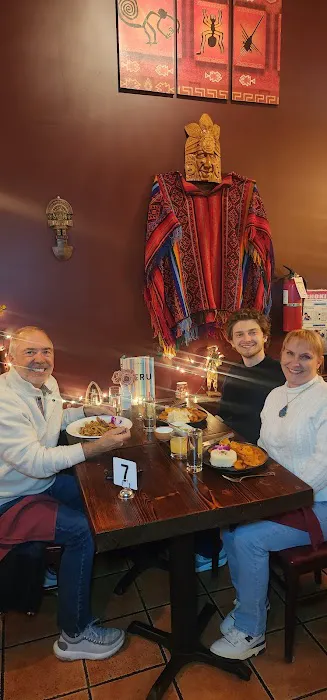 Quenas Restaurant Picture 9