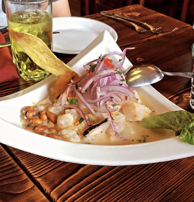 Quenas Restaurant Picture 2