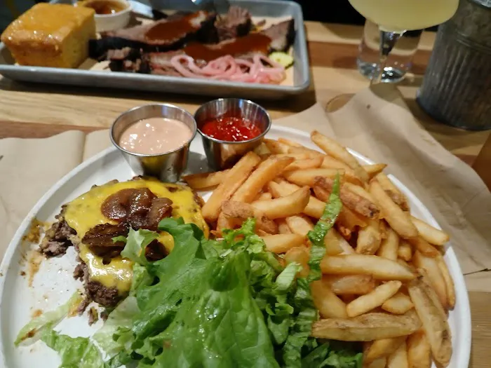 SmokeHouse Tailgate Grill - Mamaroneck Picture 7