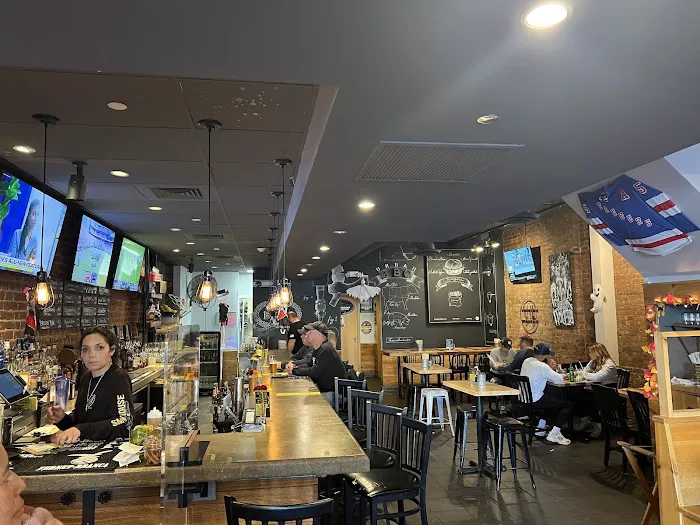 SmokeHouse Tailgate Grill - Mamaroneck Picture 1