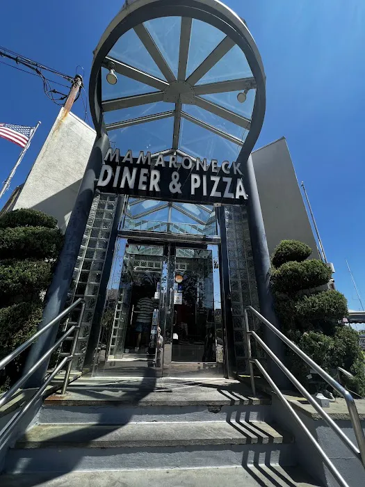 Mamaroneck Diner & Pizza Restaurant Picture 10