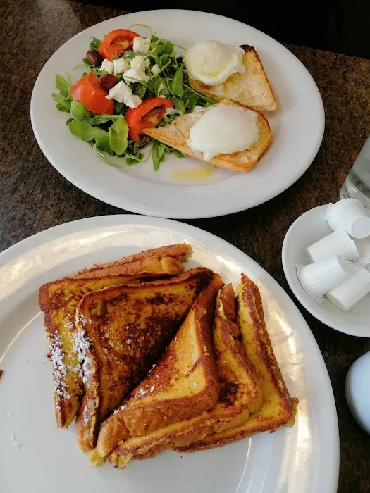Mamaroneck Diner & Pizza Restaurant Picture 9