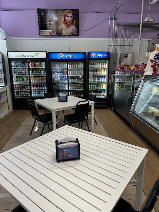 Purple Stars Deli and Catering Picture 1