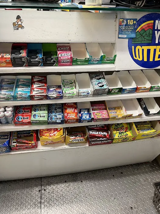 Moe Mart 2 Deli & Grocery Picture 7